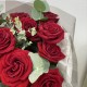 Букет из 11 красных роз и эвкалипта с доставкой по Екатеринбургу