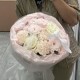 Нежный букет из розовых хризантем и роз с доставкой в Екатеринбурге