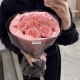 Букет с розовыми розами в стильной упаковке с доставкой по екатеринбургу